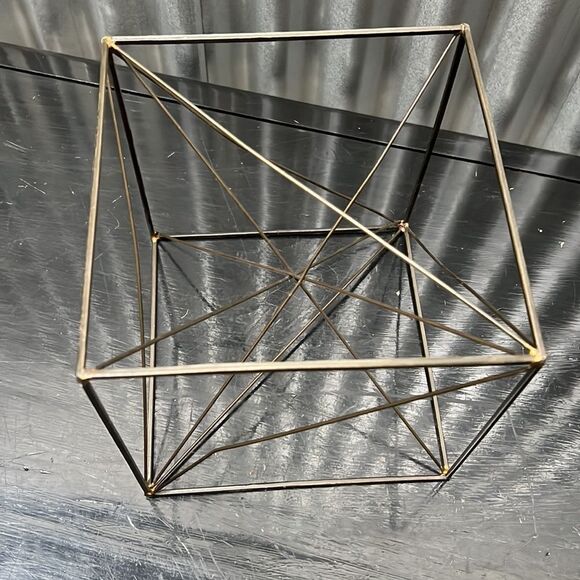 Decor Metal Square  - Picture 3 of 5